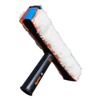 Black handle squeegee mit weißem mikrofaserkopf und blau-orange trim im maykker einwascher komplett set switchmop