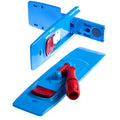Blauer kunststoff bodenschieber mit rotem griff und strukturierter griffzone vom floorstar magnetstar mopphalter klapphalter