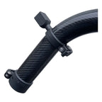 Schwarzer carbonfaser fahrradlenker mit matter oberfläche und integrierter klemmhalterung für gardiner kamera mit quick-loq aufnahme