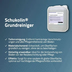 Ein durchsichtig weißer kunststoffkanister mit griff und ausguss, etikettiert hernetec schukolin grundreiniger 10 liter