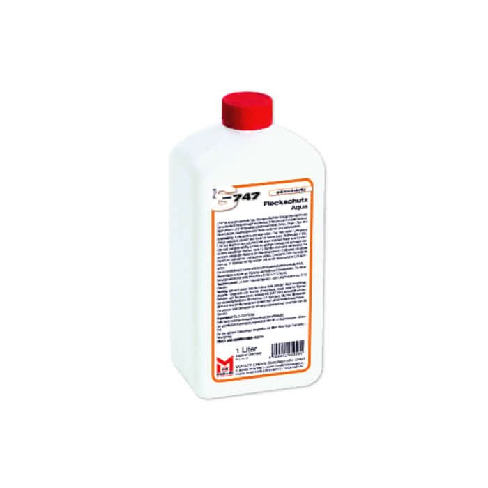 Weiße plastikflasche mit rotem deckel und orangefarbenem etikett fleckenhaus aqua von miele für steinimprägnierung