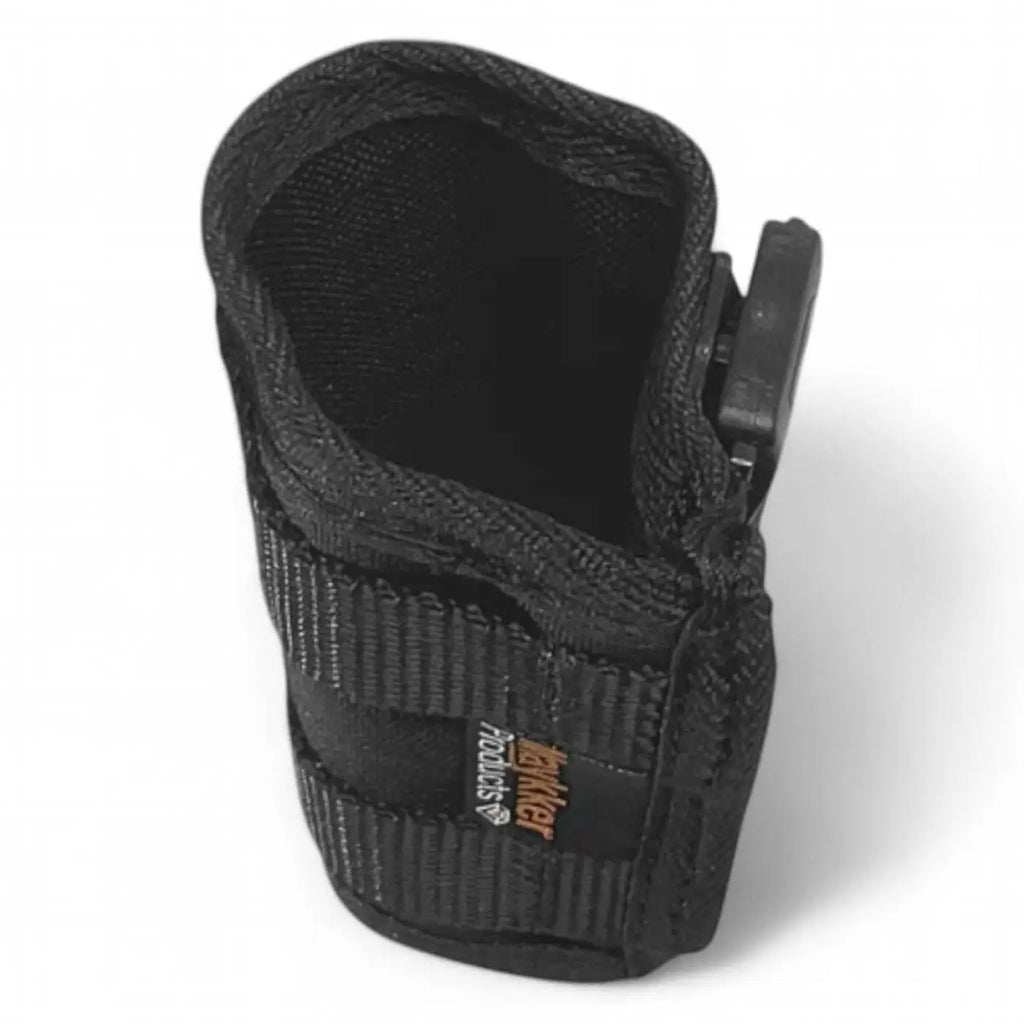 Schwarzer gewebter handgelenk-holster für telefon mit schnellverschluss und orangefarbener merkier markenetikette von maykker smart bag smarttube