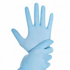 Hand mit hellblauen, puderfreien nitrilhandschuhen rapid-on aus nitril, 100 stück