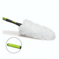Weißes flauschiges auto detailing staubwedel mit schwarzem und limettengrünem griff aus mikrofaser mit teleskopstiel 195cm