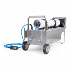 Osmobil one x silberner edelstahl wasserfilterwagen mit weißen zylindrischen filtern und blauen schläuchen