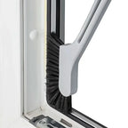 Graue kunststoff fensterprofilbürste sauba wilma mit dichtem schwarzen borstenkopf und adapter