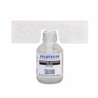 Klar glasflasche mit weißem etikett und blauer schwarzer schrift solufresh neutrasol technologie pfirsich wc toilettenlösung