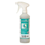 Eine klare plastik-sprühflasche mit weißer abzugdüse und label solution nr 3 fleckenentferner von solution-glöckner