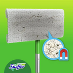 Weißer swiffer mopkopf mit strukturierter sechseckoberfläche und sichtbaren dunklen haaren in den fasern für swiffer anti-staub tücher boden trocken 36 stück