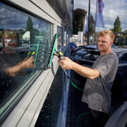 Unger nlite powerpad griff mit mikrofasertuch grün schwarz fensterwischer mit gelbem griff zum reinigen von glas