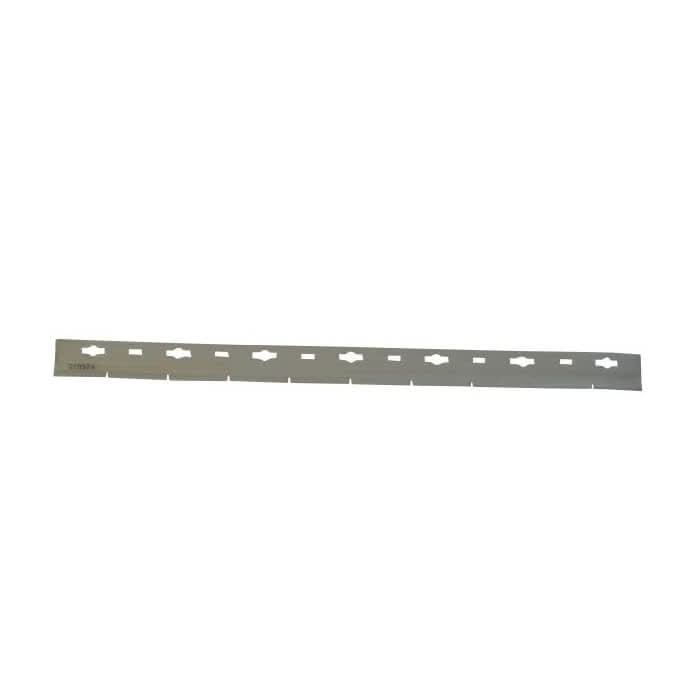 Graues metalllineal mit gleichmäßig verteilten rhombusförmigen aussparungen im fimap imx abstreiferblatt